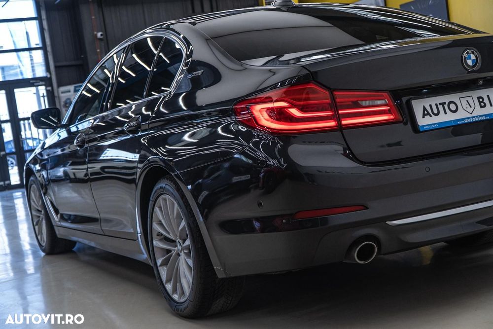BMW Seria 5 530e iPerformance Aut. Luxury Line - 35