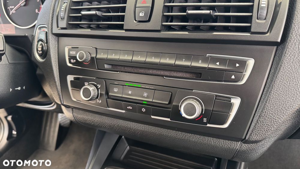 BMW Seria 1 116d EfficientDynamics - 33