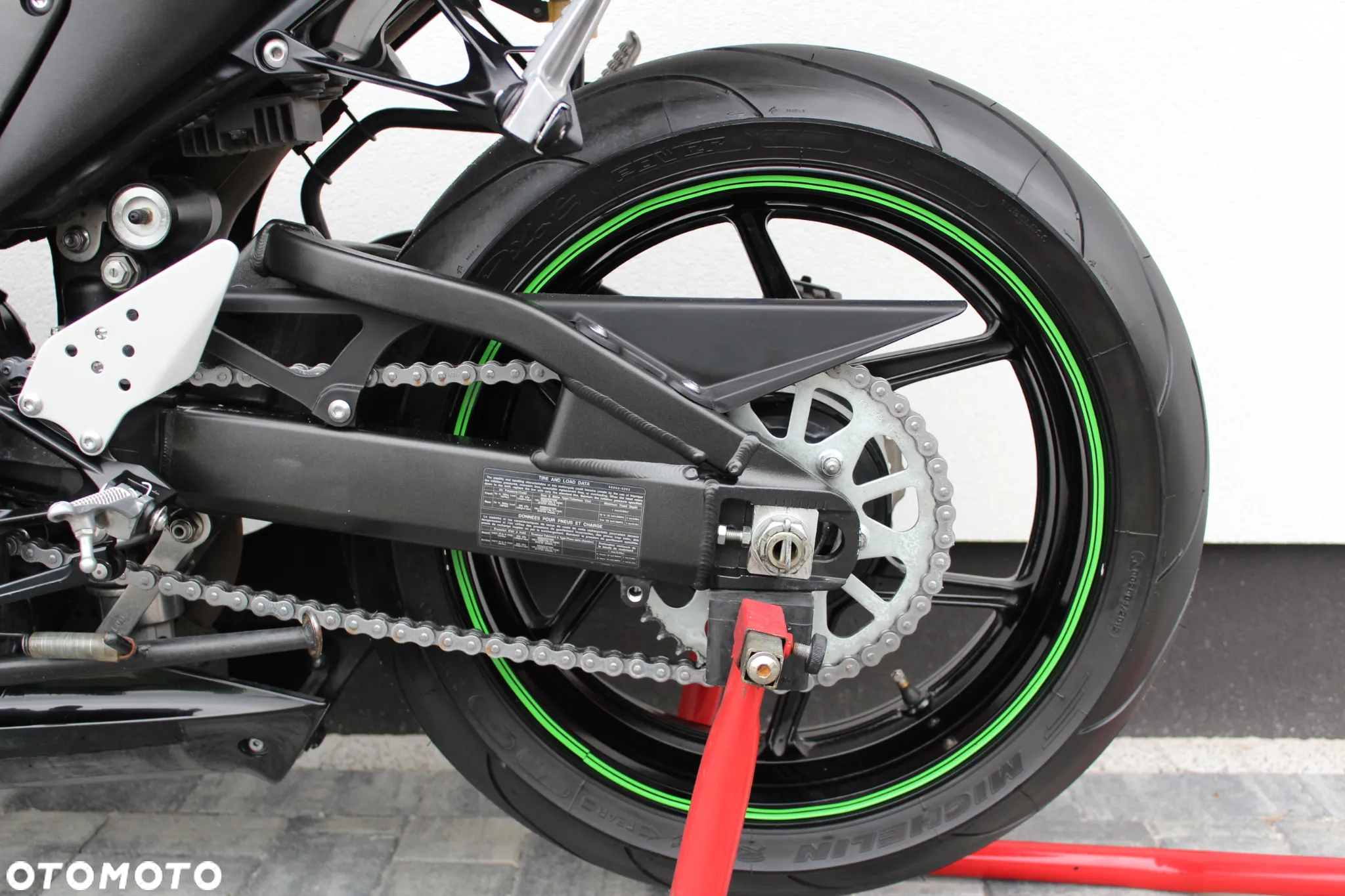 Kawasaki ZXR - 19