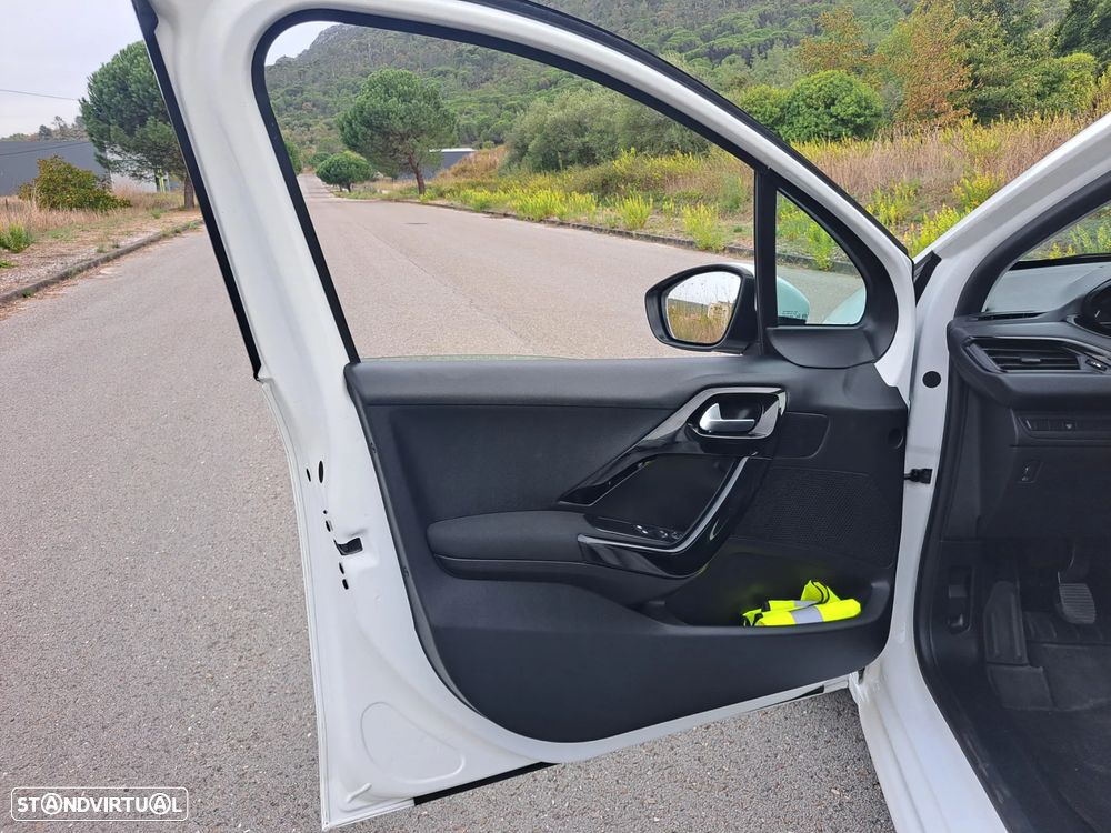 Peugeot 208 BlueHDi 100 Active - 12