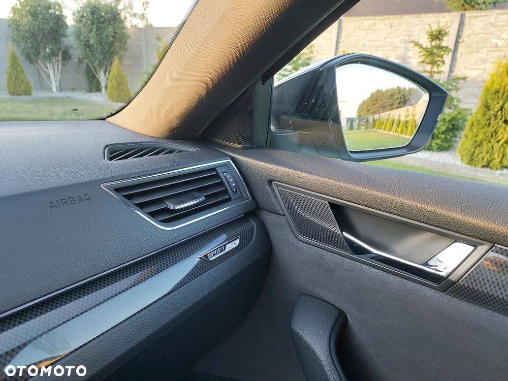 Skoda Superb 2.0 TDI Sportline DSG - 18