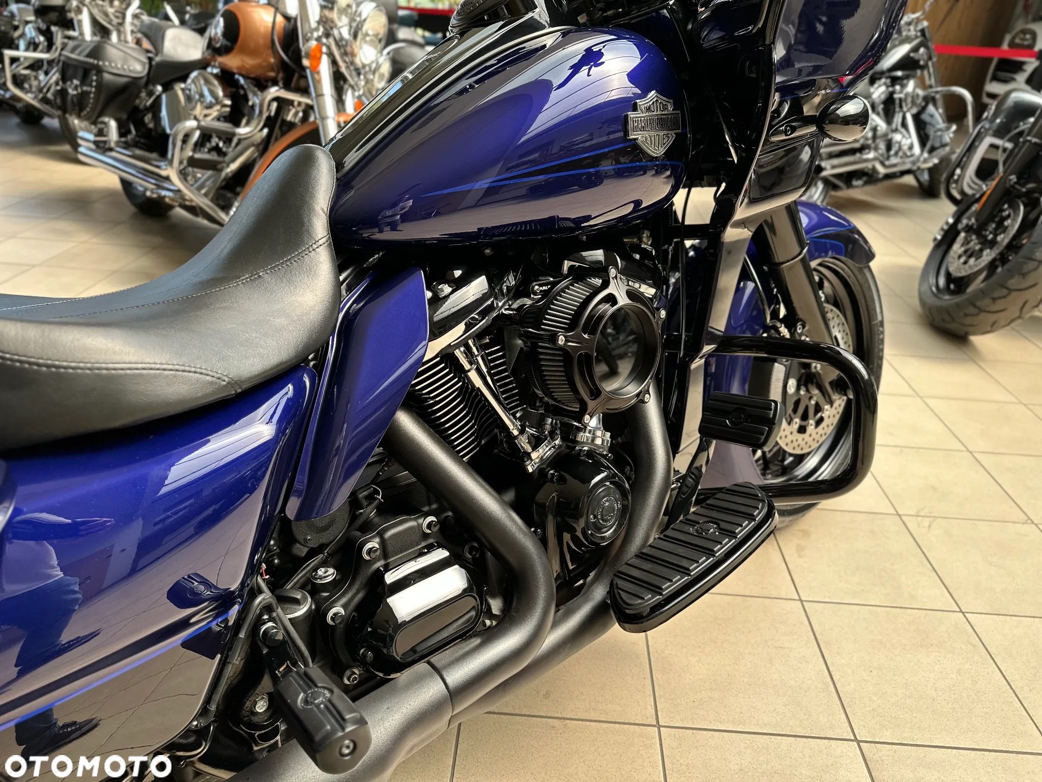 Harley-Davidson Touring Road Glide - 23