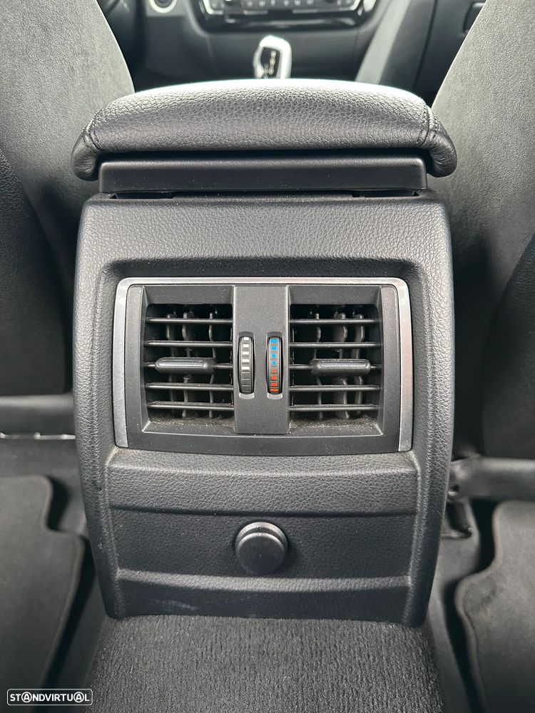 BMW 330 e iPerformance Pack M - 25