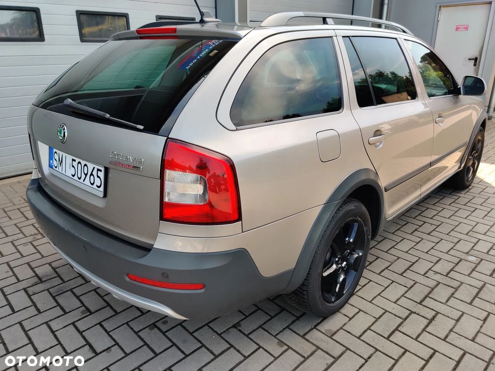 Skoda Octavia Combi 1.8 TSI 4x4 Scout - 2