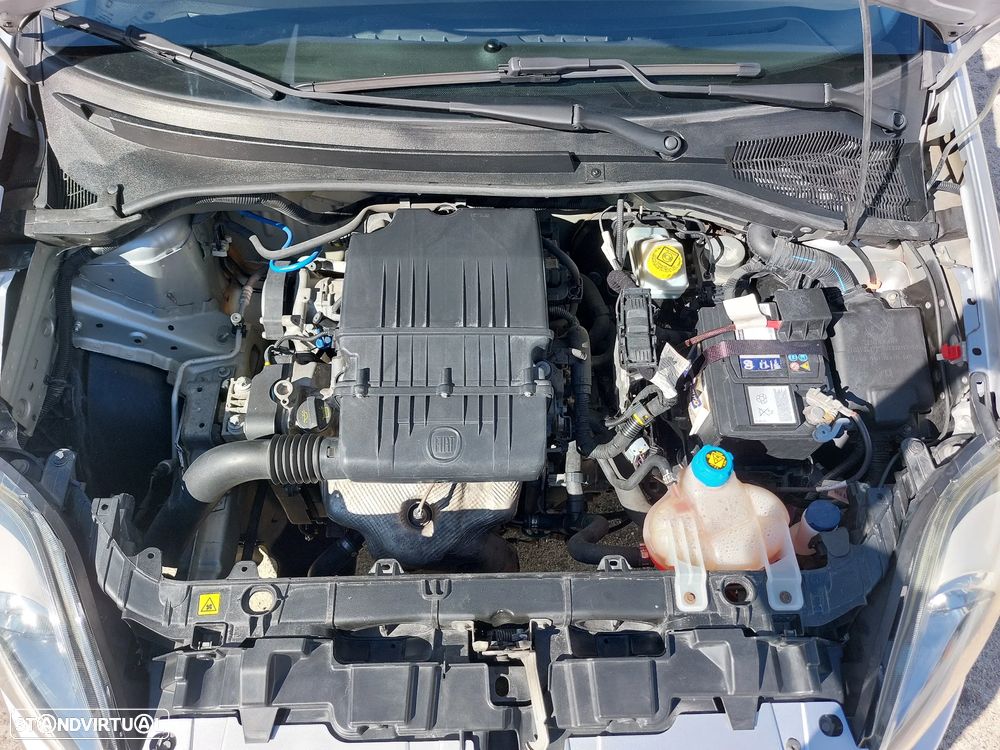 Fiat Punto 1.2 Young S&S - 22