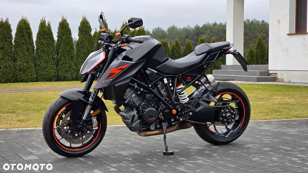 KTM Super Duke - 1