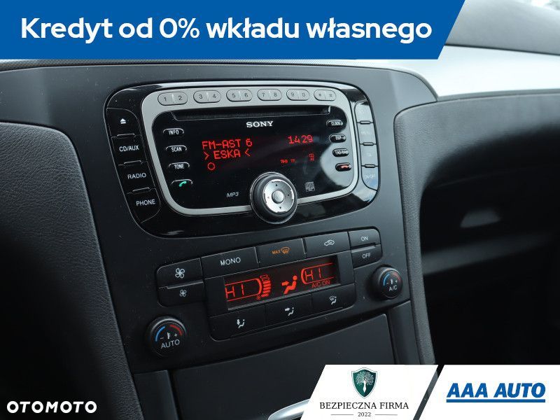 Ford S-Max - 13