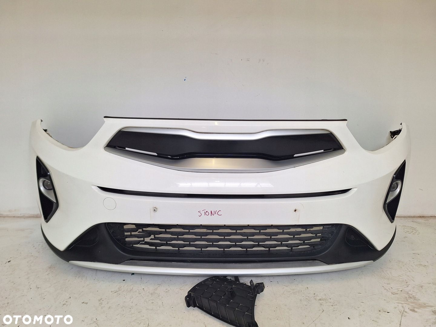 ZDERZAK PRZEDNI PRZOD KOMPLETNY KIA STONIC 19- W KOLOR - 1