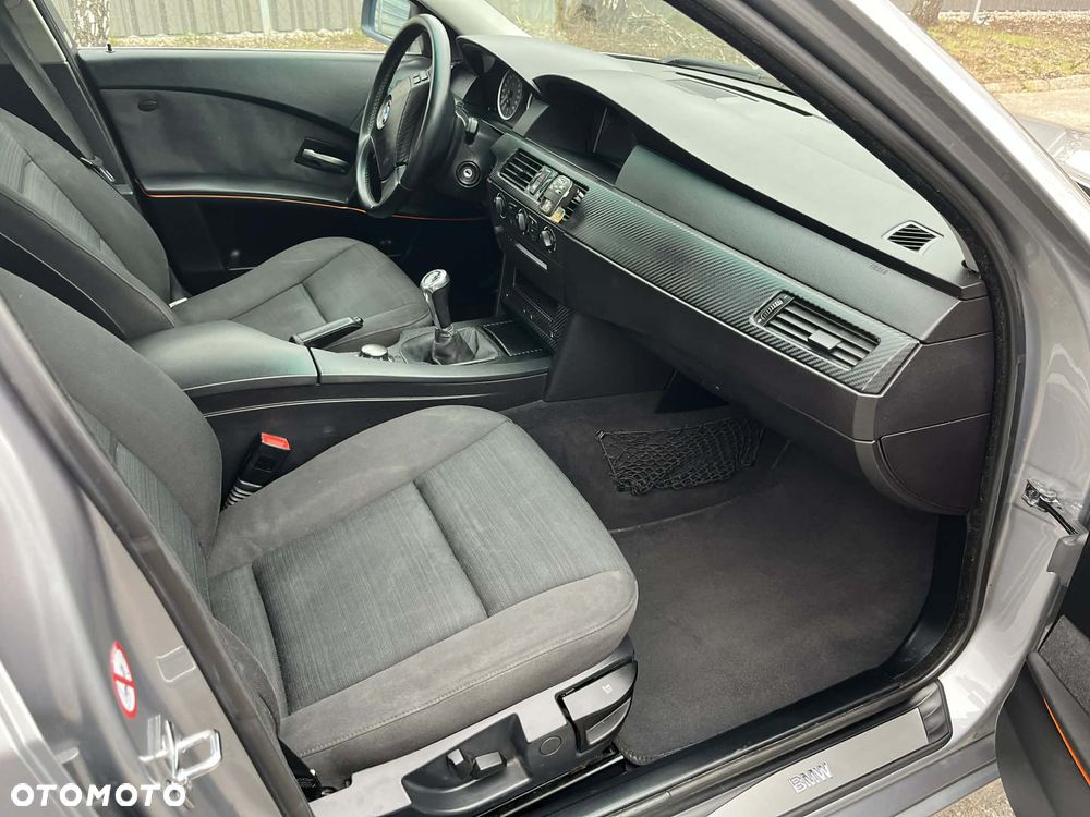 BMW Seria 5 520i - 15