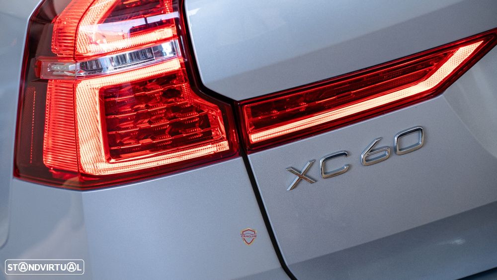 Volvo XC 60 2.0 T6 PHEV Inscription Expression AWD - 12