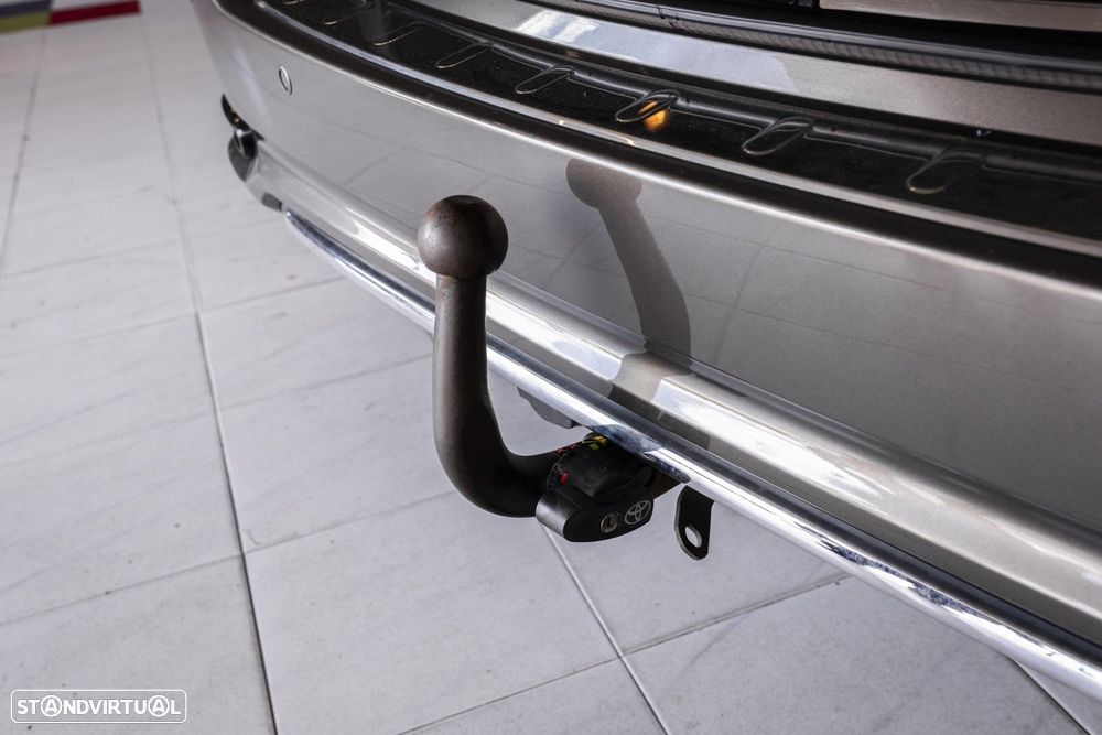 Toyota Auris Touring Sports 1.8 HSD Sport+Navi - 11