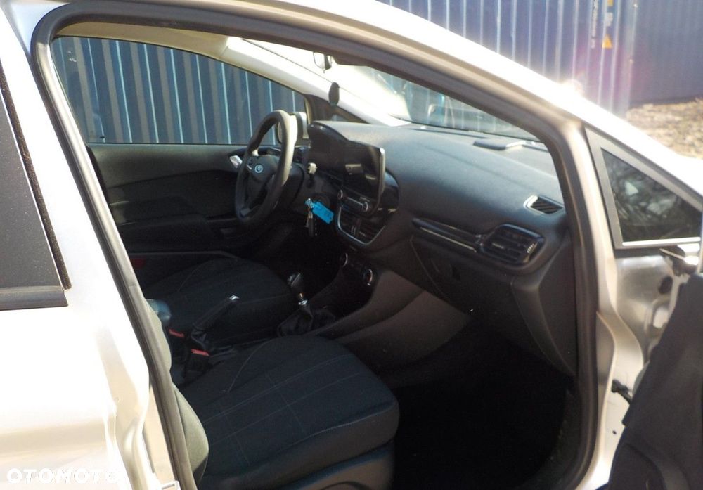 Ford Fiesta - 19