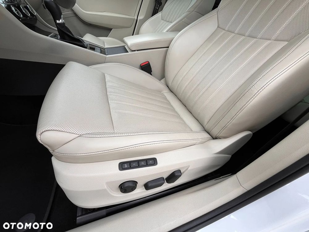 Skoda Superb 2.0 TDI SCR L&K DSG - 22
