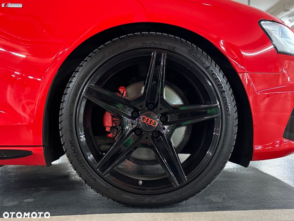 Audi A4 Avant 2.0 TDI DPF clean diesel quattro S tronic S line Sportpaket - 12