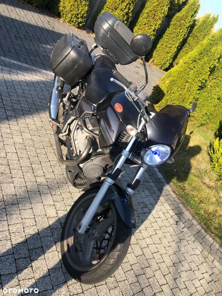 Moto Guzzi Breva - 2