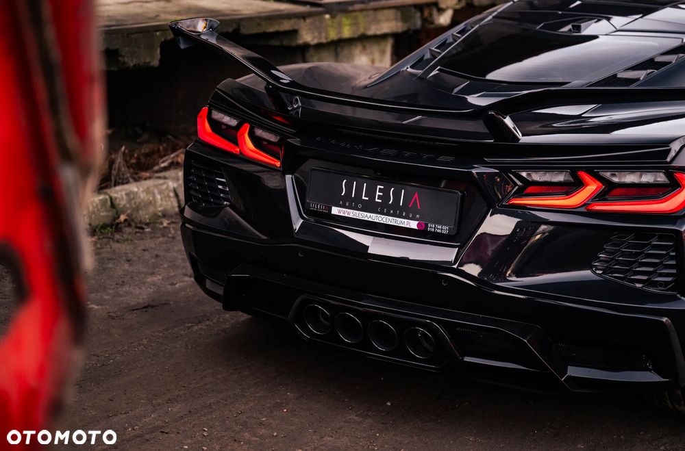 Chevrolet Corvette - 5