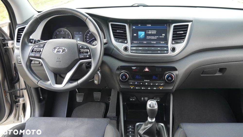 Hyundai Tucson blue 1.7 CRDi 2WD Style - 26