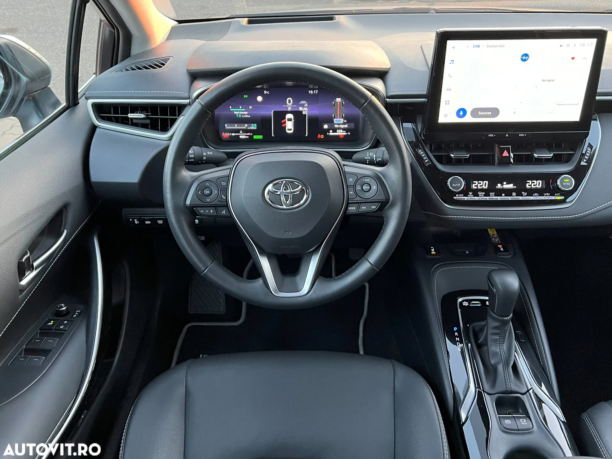 Toyota Corolla 1.8 HSD Exclusive - 18