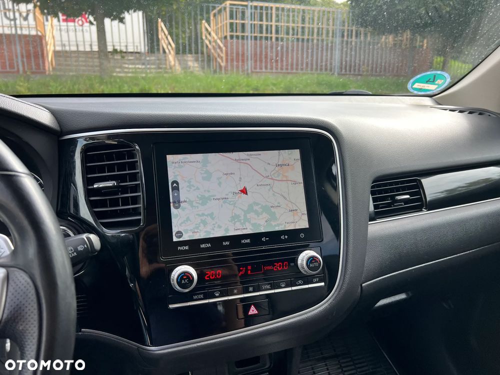 Mitsubishi Outlander 2.4 4WD Diamant+ - 19
