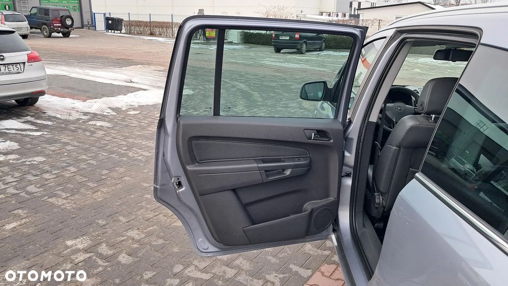 Opel Zafira 1.8 Design Edition - 9