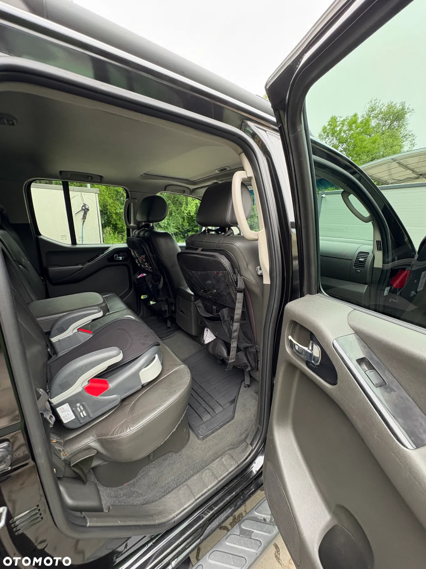 Nissan Navara 2.5 D Platinum - 14