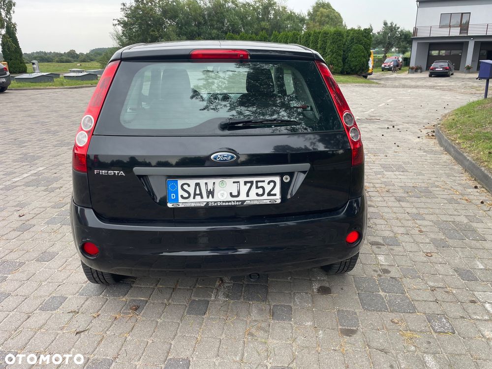 Ford Fiesta 1.3 Ambiente - 5