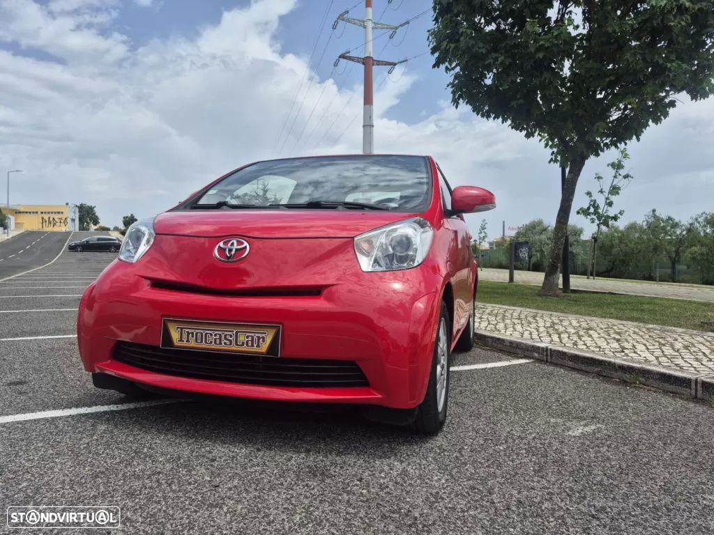 Toyota iQ 1.0 + - 2