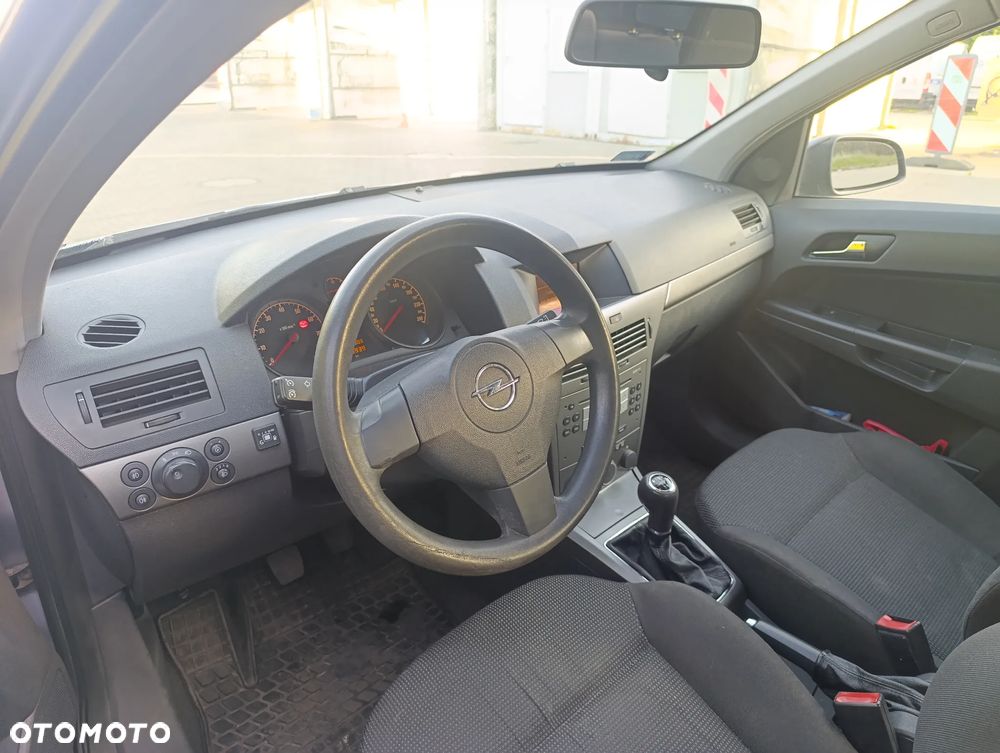 Opel Astra 1.4 Enjoy - 19