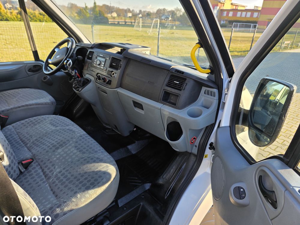 Ford Transit - 17