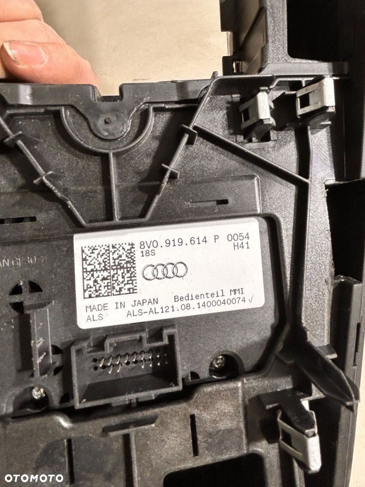 PANEL STEROWANIA PRZYCIKI TUNEL MMI NAVI UK ANGLIK Audi A3 8V 0V4 8V0 919 614 P - 5