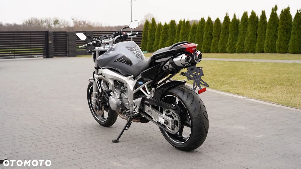 Yamaha FZ6 - 8