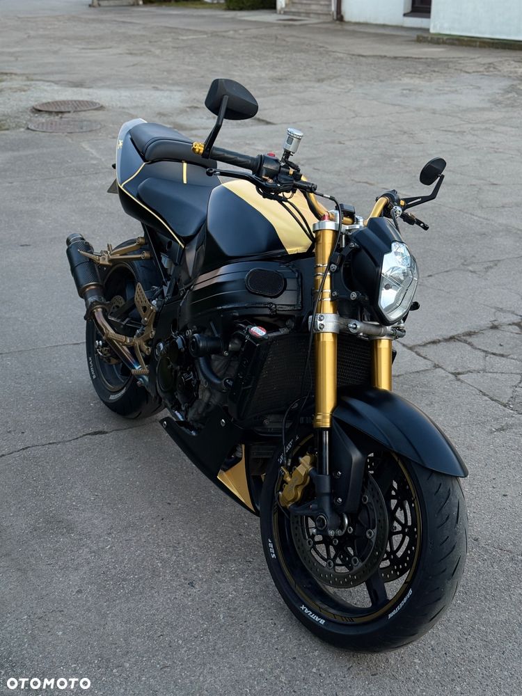 Suzuki GSX-R - 6