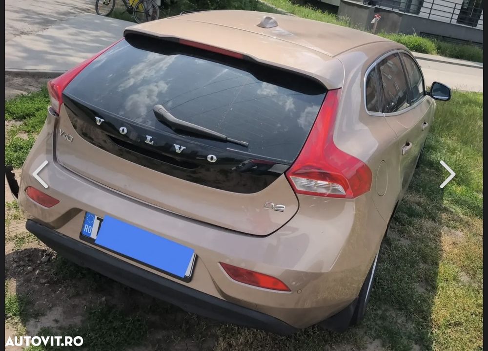 Dezmembram volvo v40 2015 122.000 km - 3