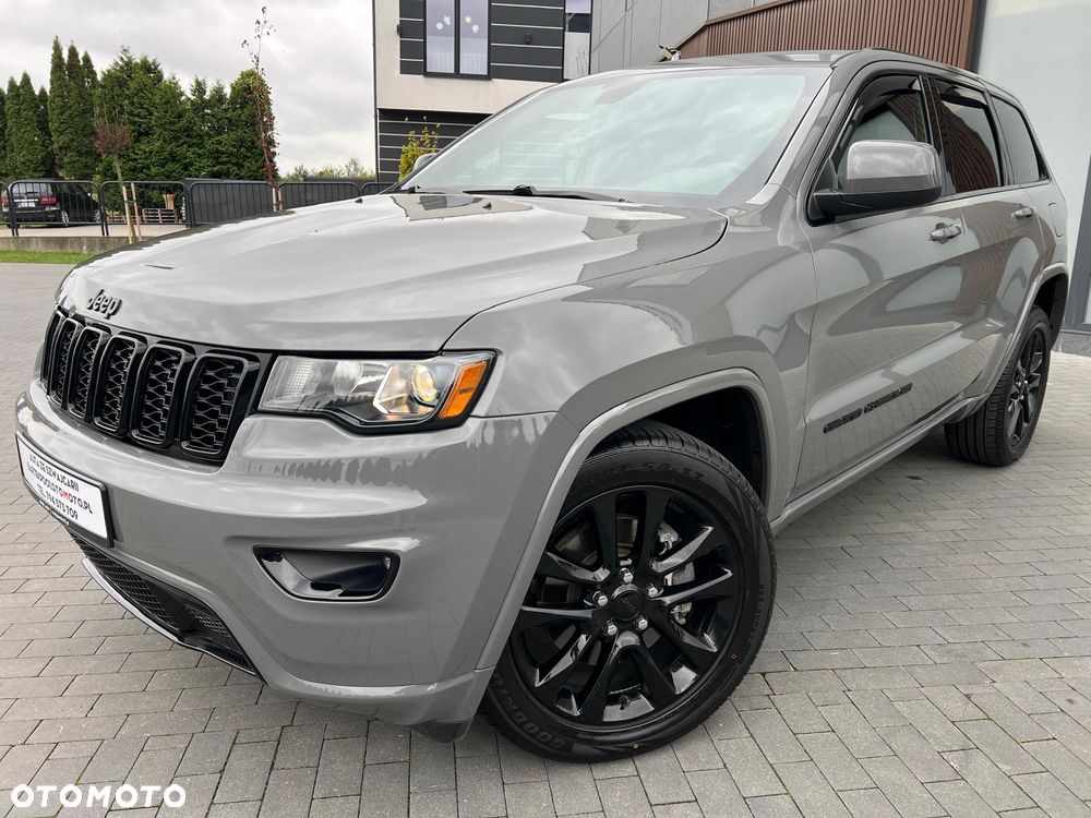 Jeep Grand Cherokee - 1