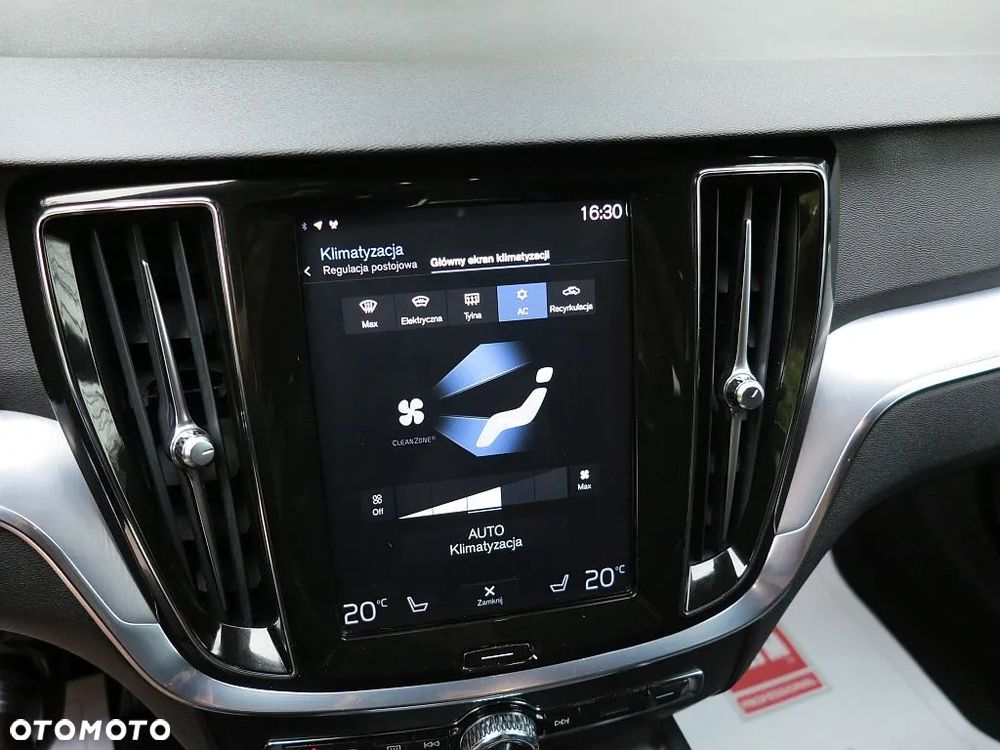 Volvo V60 D3 Momentum - 28