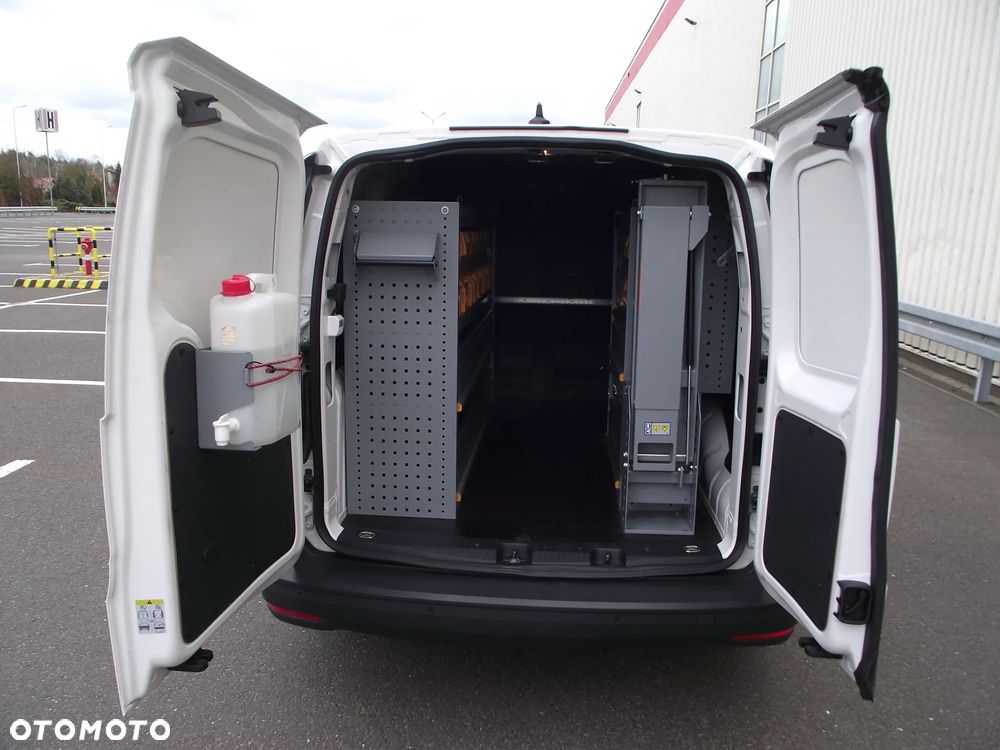 Volkswagen CADDY MAXI - 28
