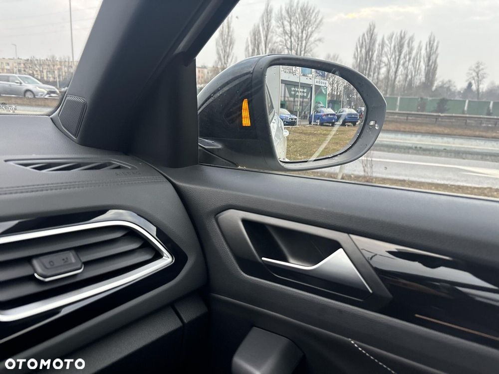 Volkswagen T-Roc 1.5 TSI R-Line DSG - 23