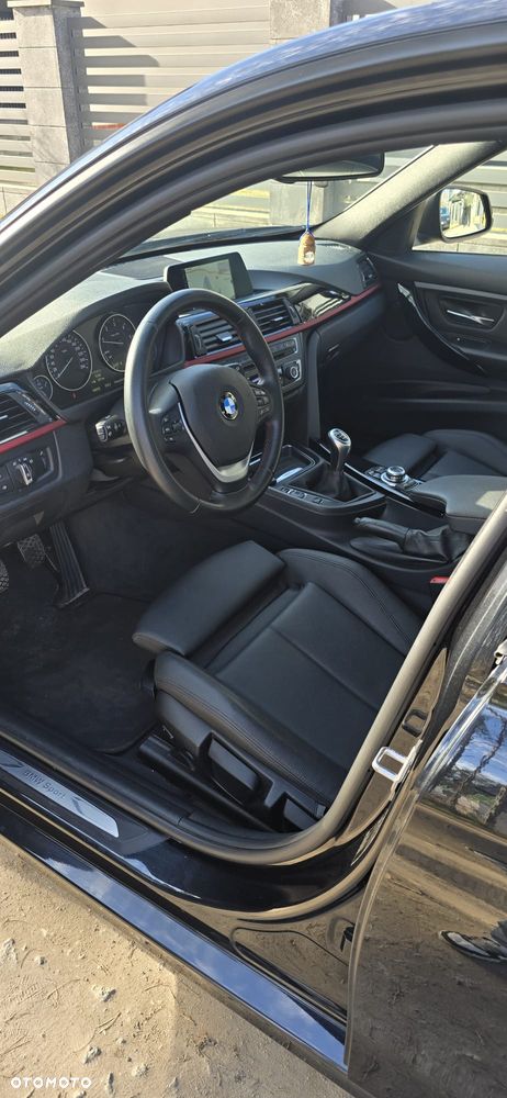 BMW Seria 3 318d DPF Edition Sport - 28