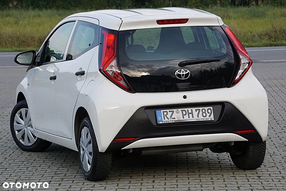 Toyota Aygo x-cite - 12