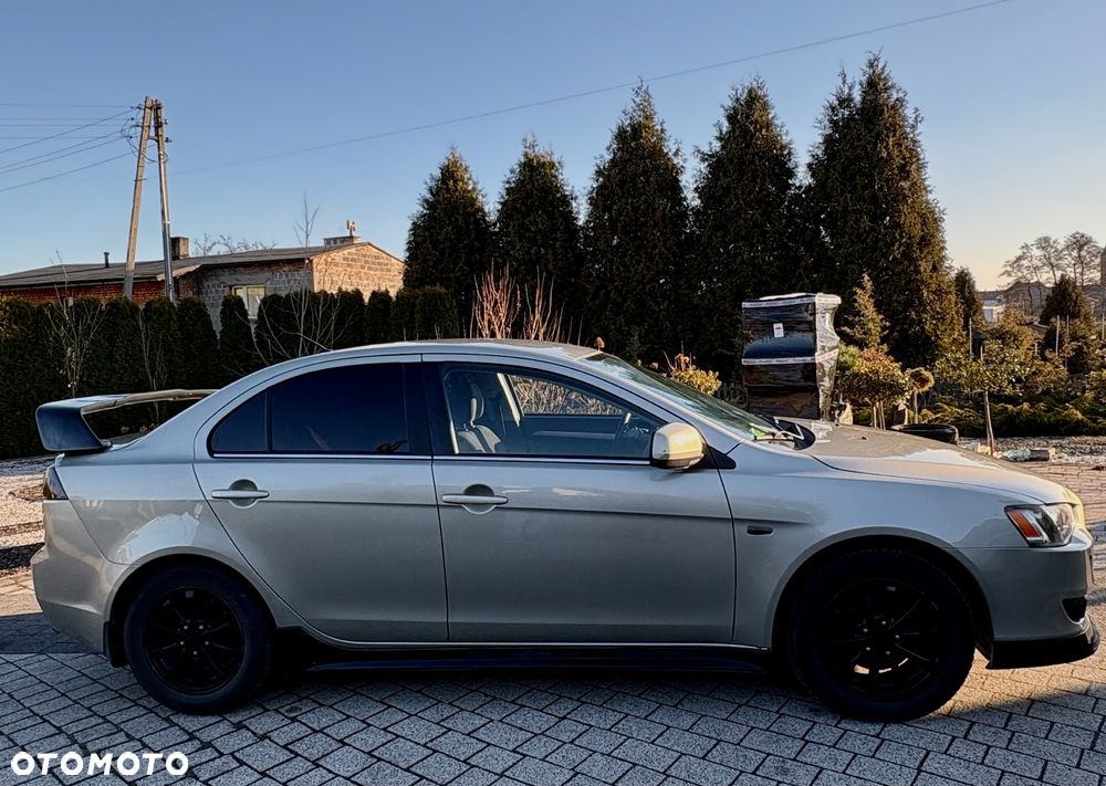 Mitsubishi Lancer 1.8 Invite LPG - 3