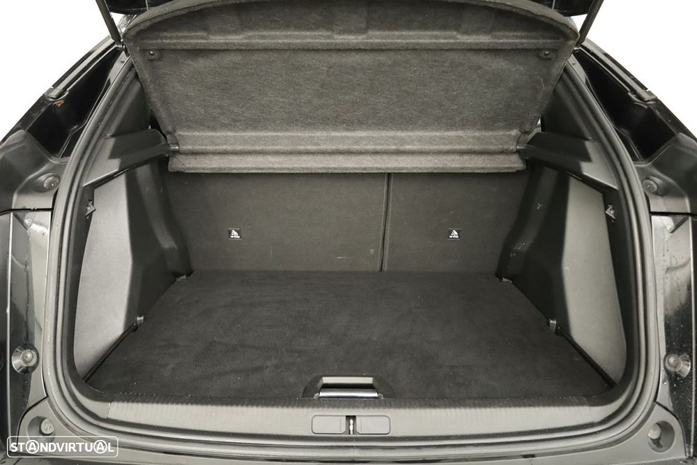 Peugeot 2008 1.2 PureTech Allure Pack EAT8 - 27