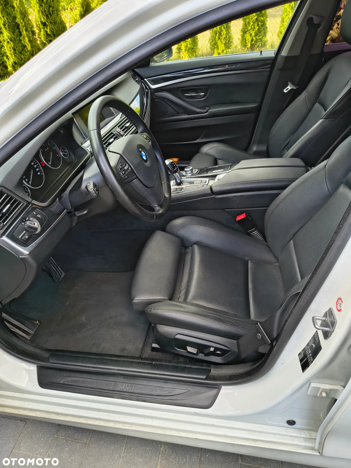 BMW Seria 5 525d Touring - 10