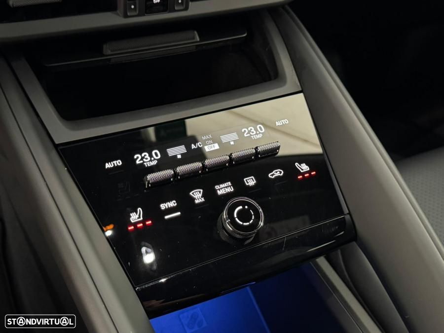 Porsche Macan Electric 4 - 40