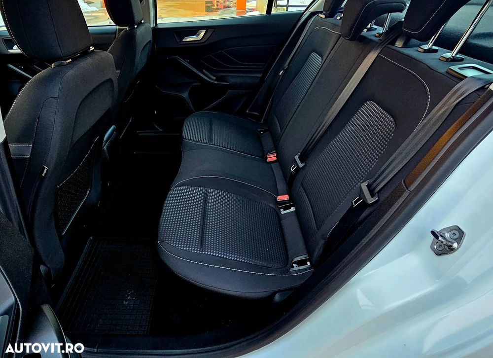 Ford Focus 1.5 EcoBlue Titanium Business - 9