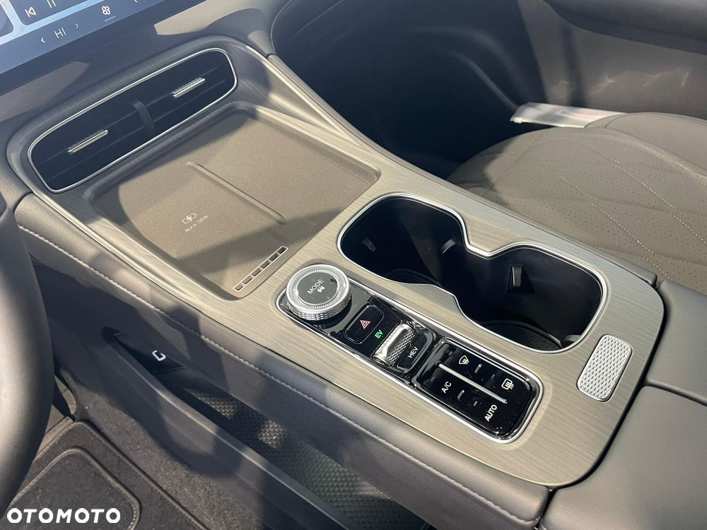 Chery Tiggo 8 1.5 T-GDI Super Hybrid Prestige DCT - 14