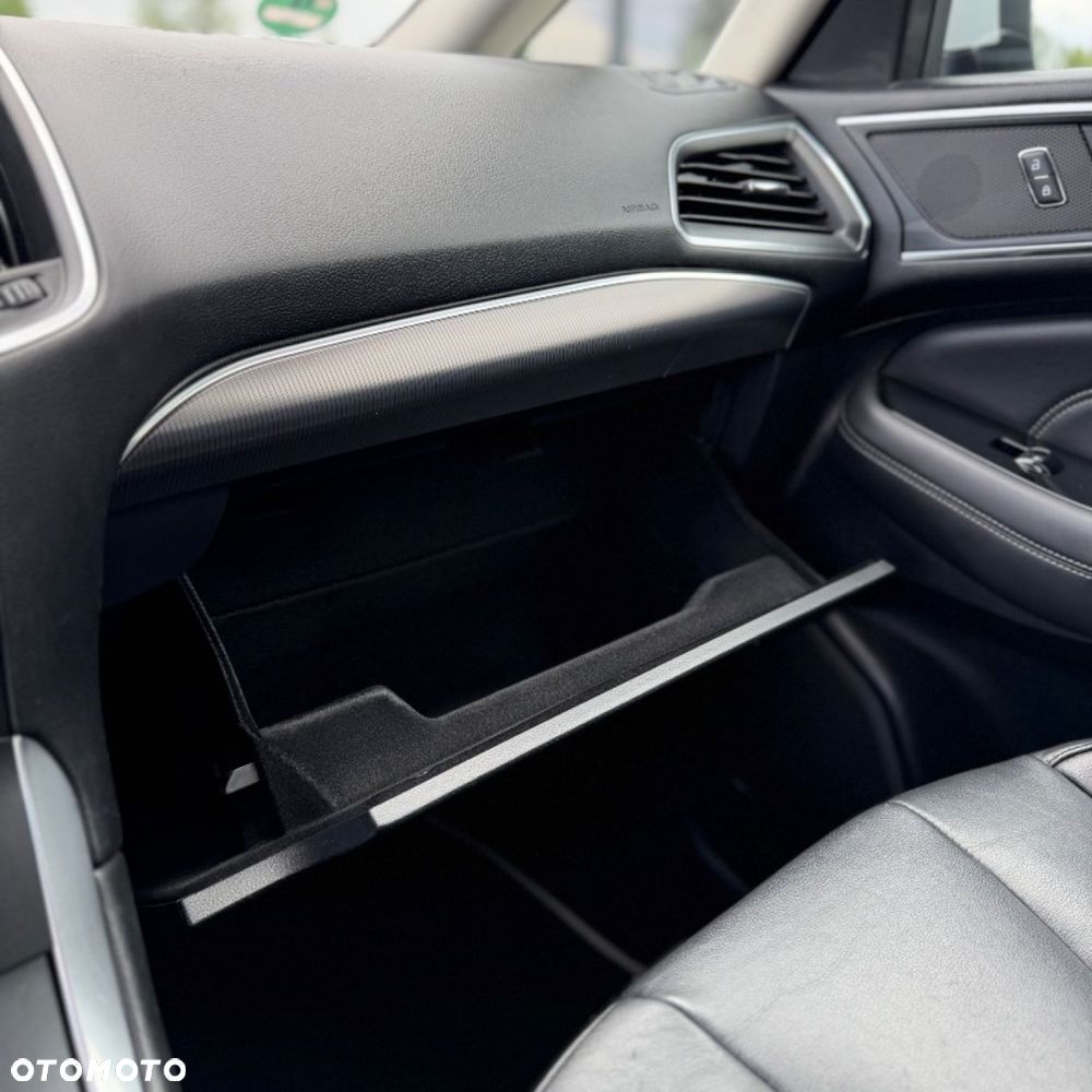 Ford S-Max - 36
