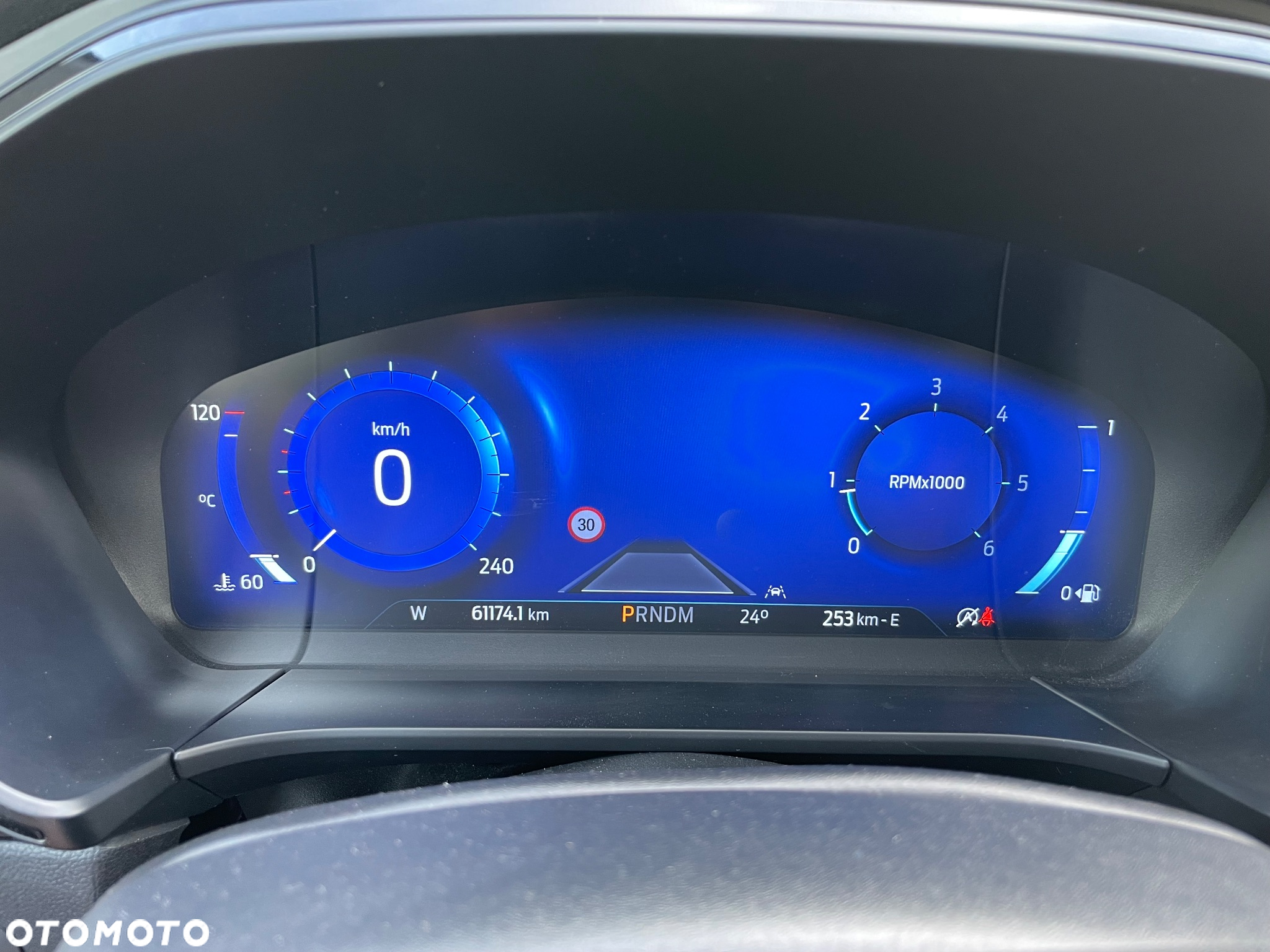 Ford Kuga 2.0 EcoBlue 4x4 ST-LINE - 24