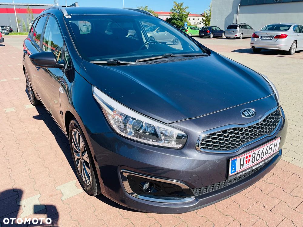 Kia Ceed 1.4 CVVT Dream Team Edition - 6