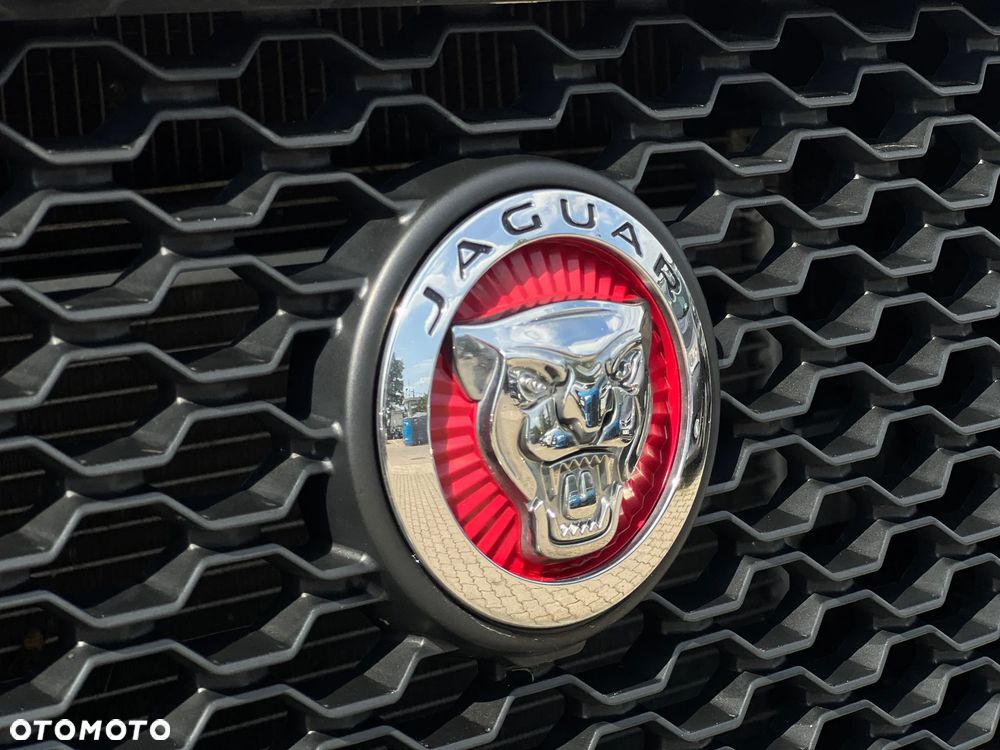 Jaguar F-Pace - 13