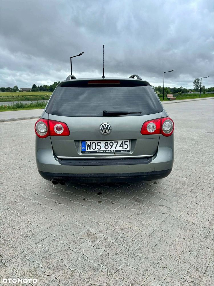 Volkswagen Passat - 13